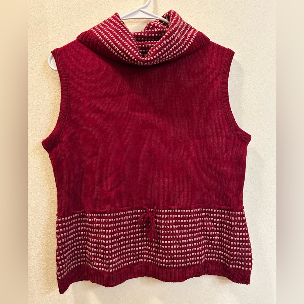 (L) Red/White Vintage Sweater Vest